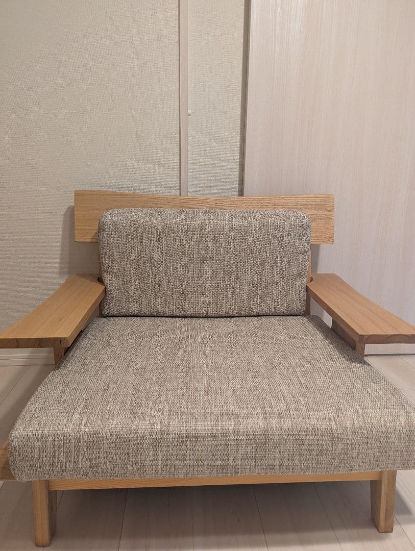 アカツキ　一人掛けソファ　ニトリ