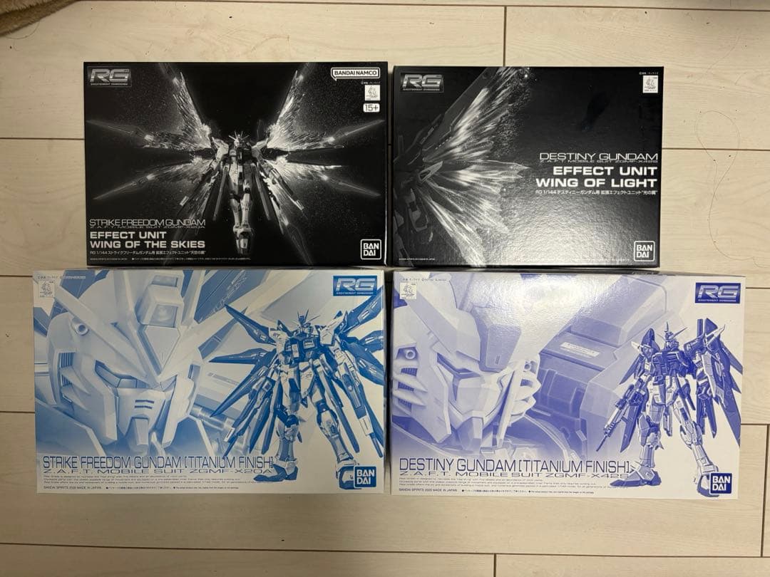 ガンプラ　RG ストフリ　デスティニー　チタニウムフィニッシュ　エフェクト付き