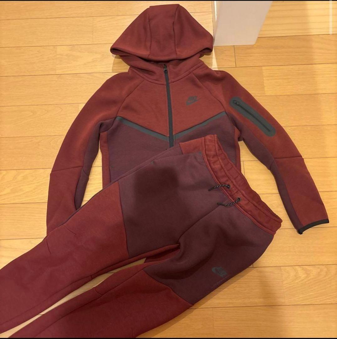 ナイキテックフリース 日本未入荷