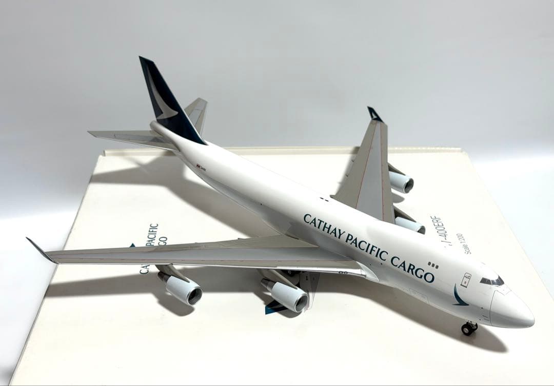 航空機・ヘリコプター hogan 1/200 B747-400ERF Cathay Pacific