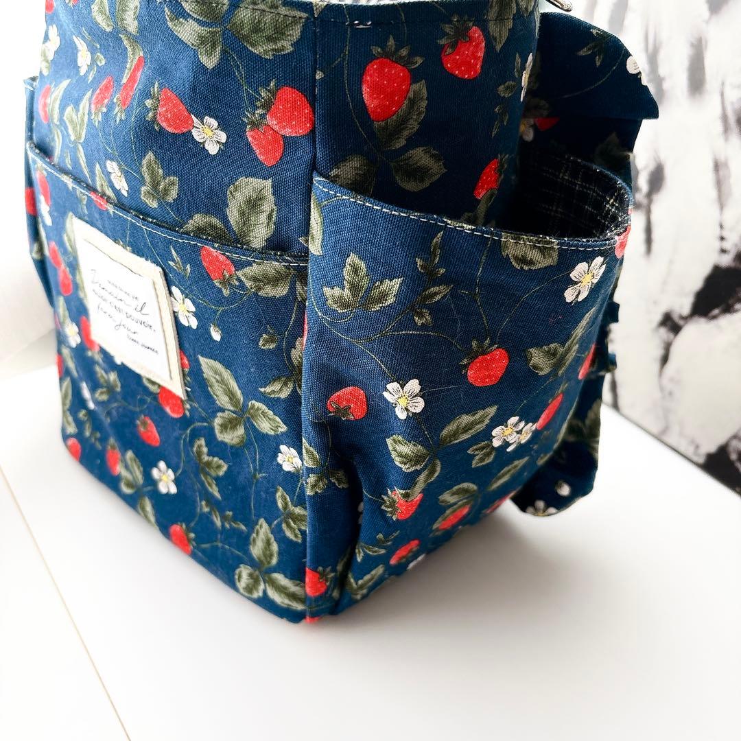 m*e様 コヤンイサムチョン　バック　ハグねこトート　オッドアイネコちゃん×コイ