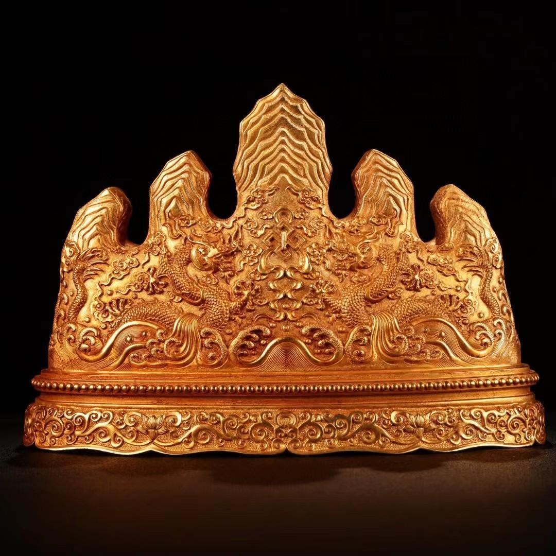 中国古美術・旧藏純銅製の高浮彫鎏金錾彫のペン立て・案頭・置物・文房具・風水開運