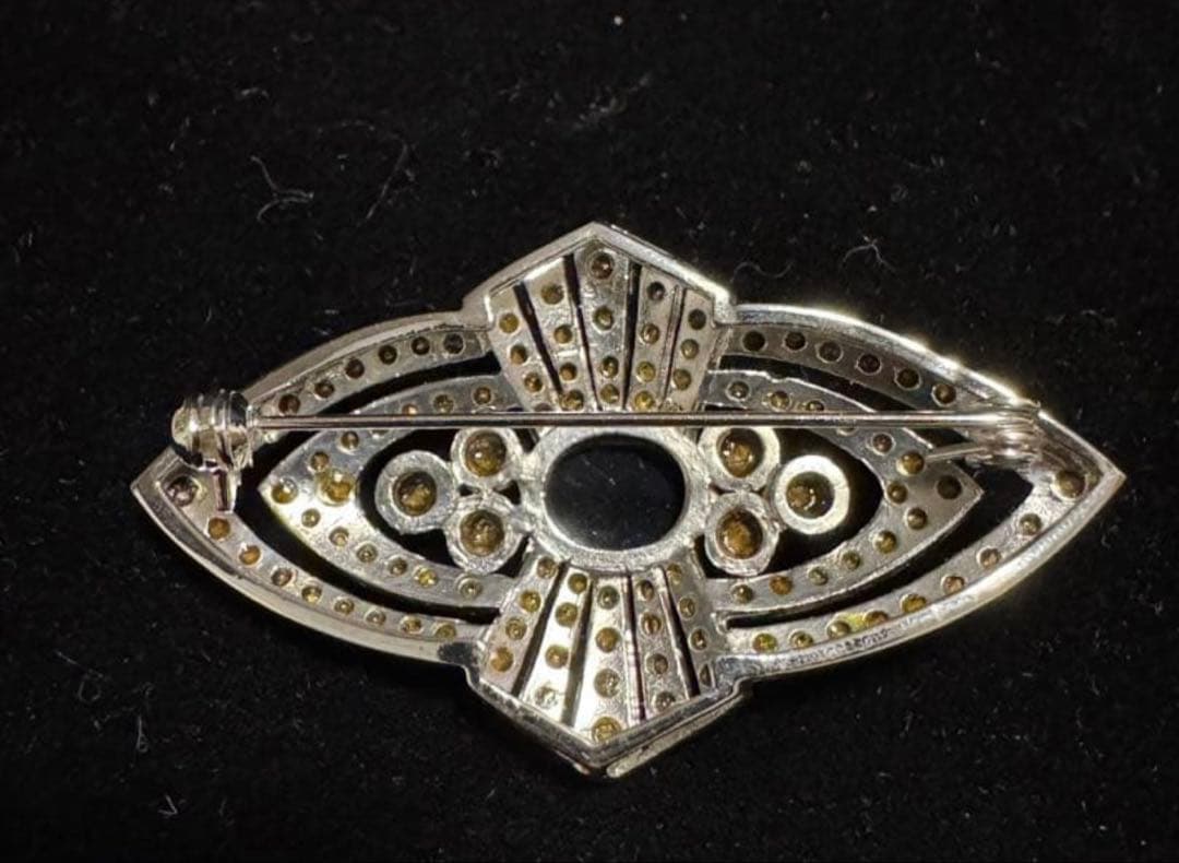 フランス　ヴィンテージ 銀張りのライトストーンと黒色石のブローチ　長期保存