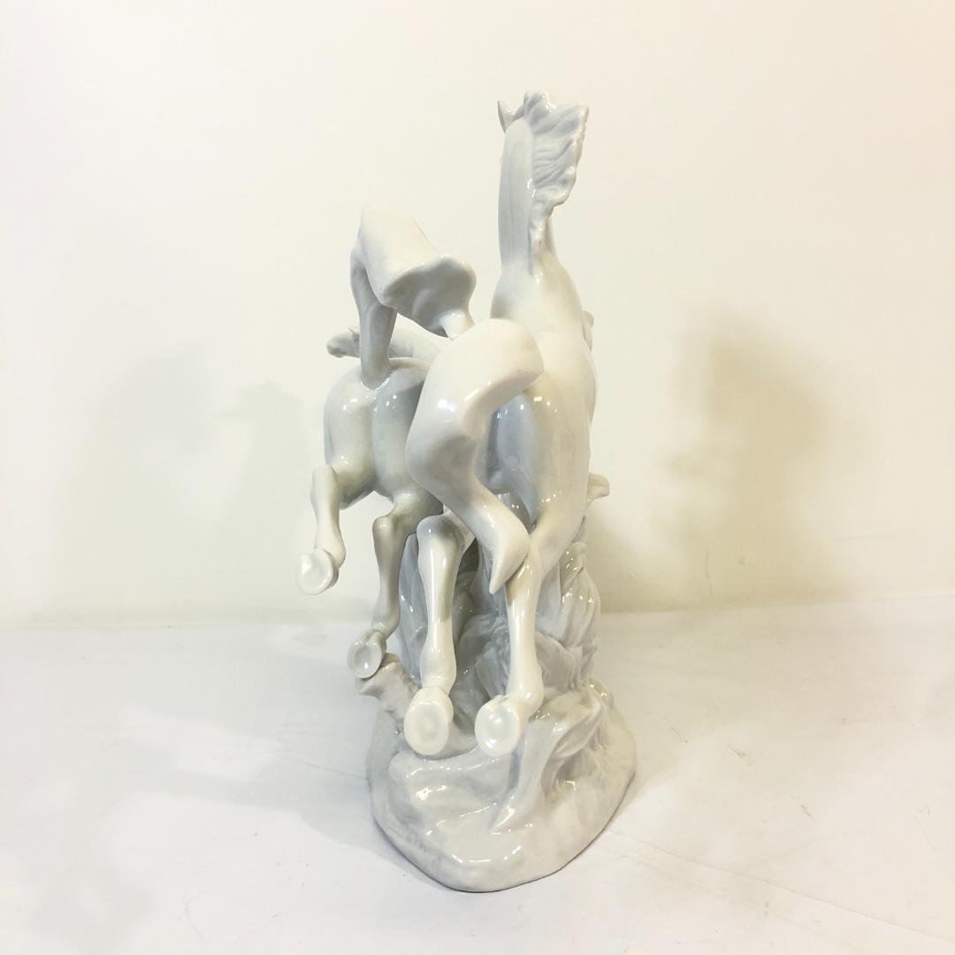 リヤドロ LLADRÓ 人形 駆ける馬 White 白