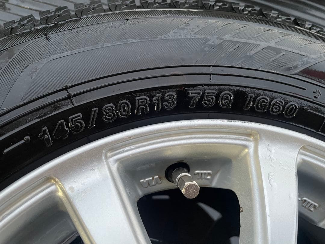 ほぼ未使用ヨコハマIce GUARD 145/80R13 タイヤホイールセット