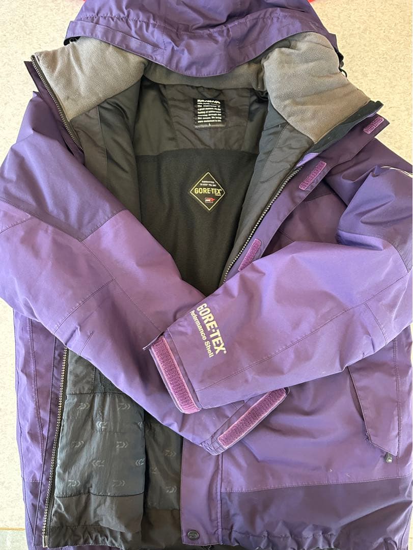 ダイワ 防寒 フィッシングウエア キャスティングジギングDW-1300 魚釣り