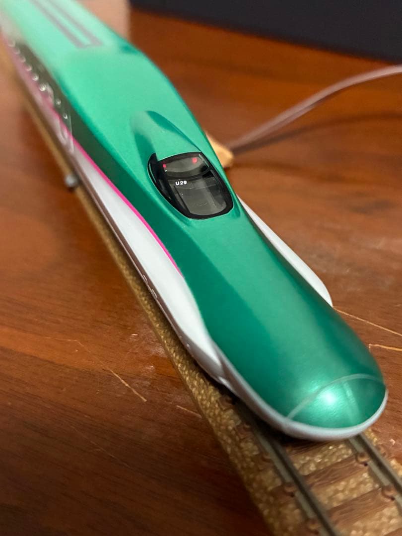 E5系東北新幹線9両　tomix ライト点灯動力動作確認済　8号車無　ジャンク品