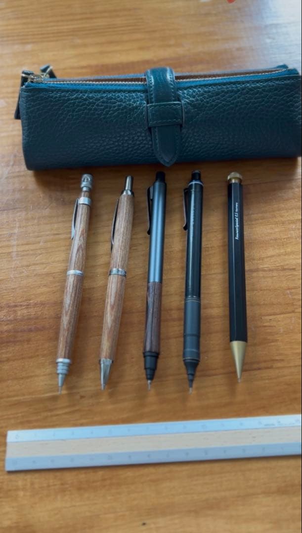 シャーペンまとめ売り、ルポペンケース ⭐︎ おまけ　ルンルンペンケース黒