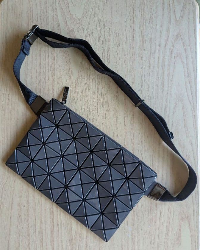 バオバオ イッセイミヤケ ボディバッグ