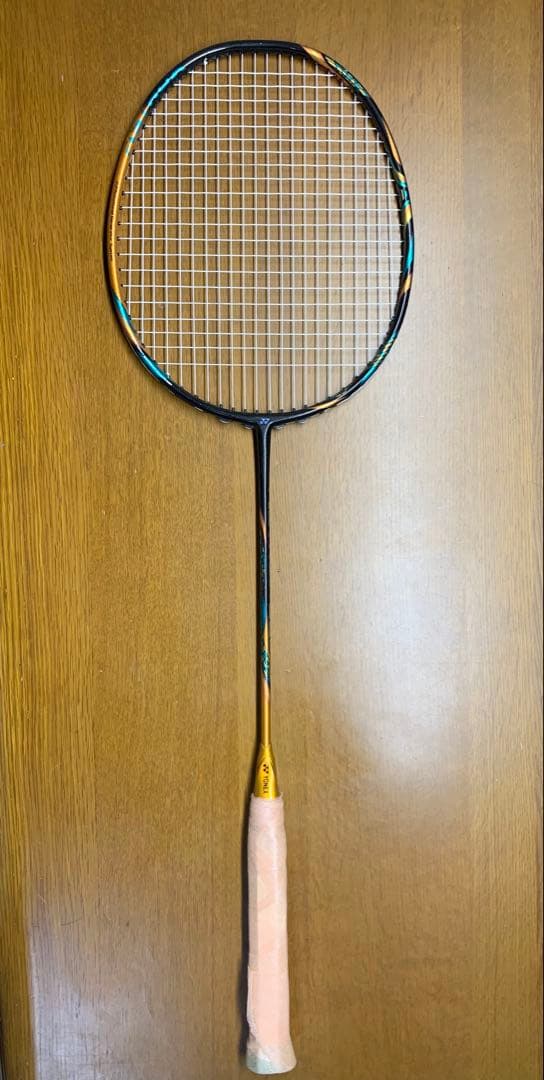【美品】YONEX アストロクス88D PRO