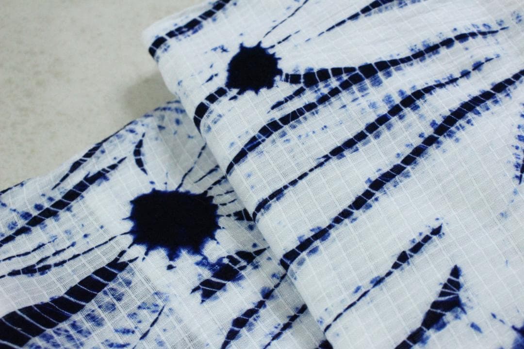 【有松絞り】【浴衣】【白地に藍】【肩身丈161/裄69】白地に藍の杢目絞り浴衣