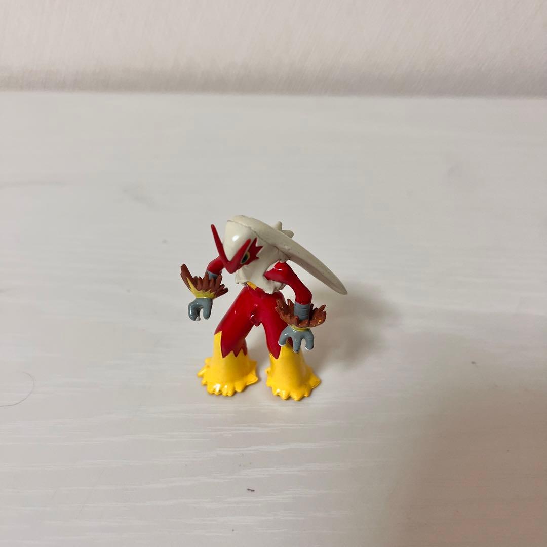 バシャーモ　フィギュア　ポケモン