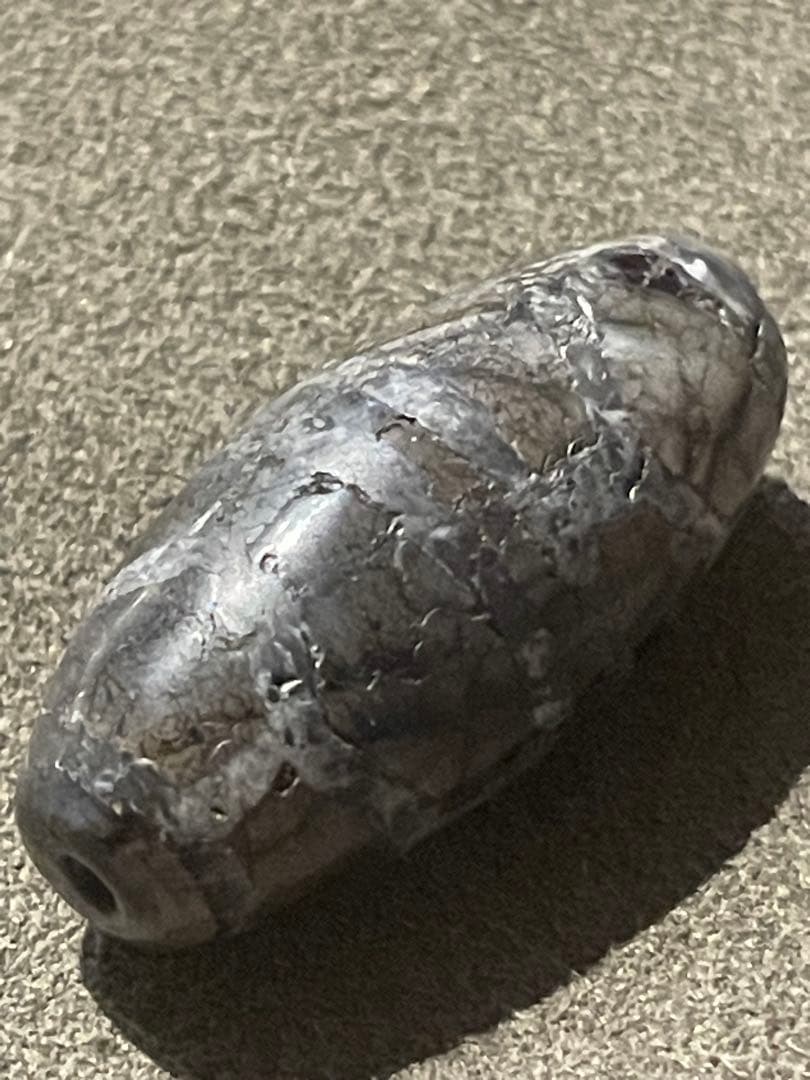 出土　双亀甲天珠