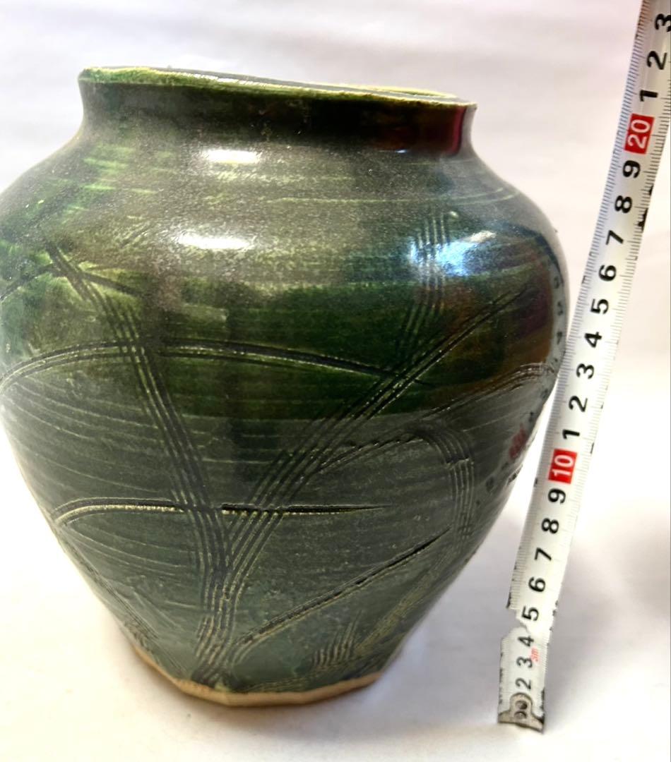 魯山人　秋草彫緑釉壷