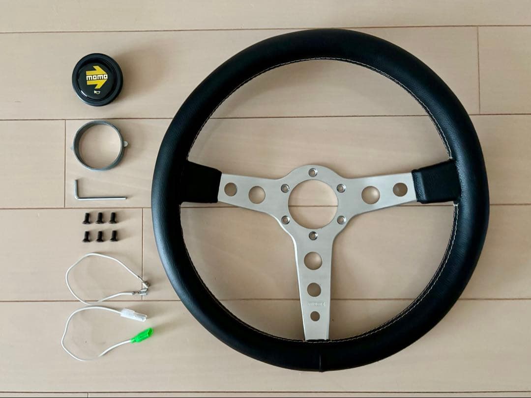 MOMO モモ ステアリング 350mm 14インチ