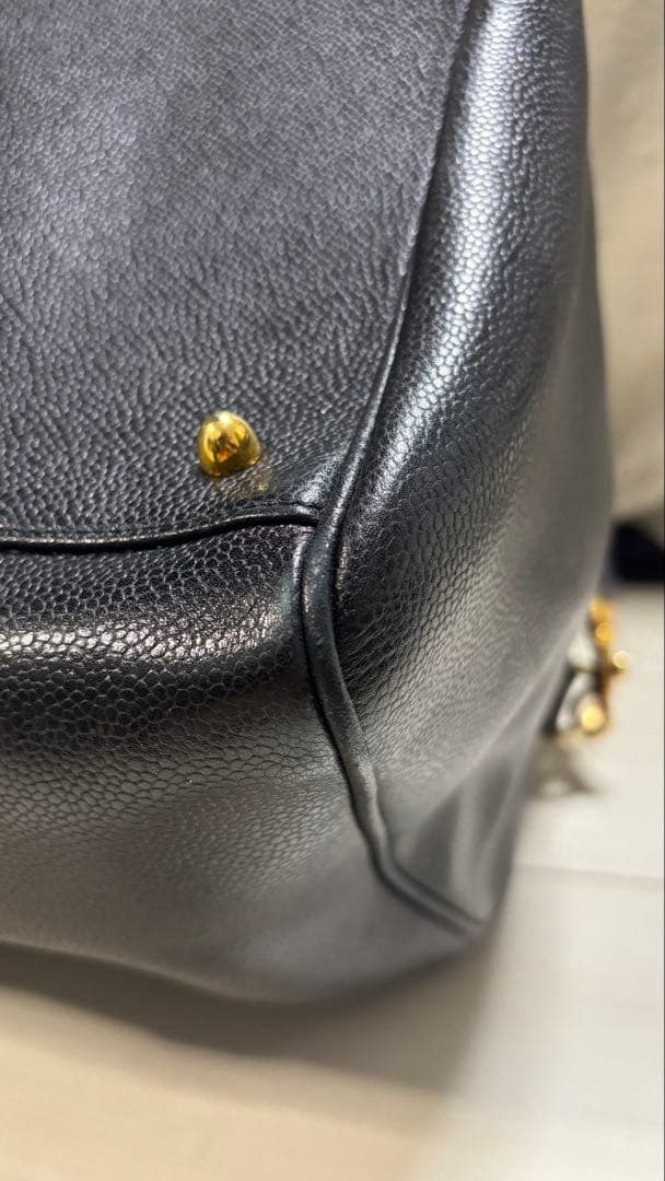 CHANEL ブラックレザーボストンバッグ