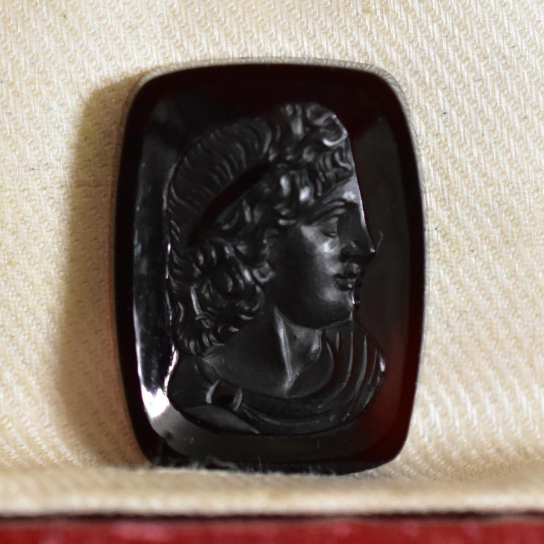 アンティーク アポロの非加熱黒瑪瑙の手彫りストーンカメオルース/裸石