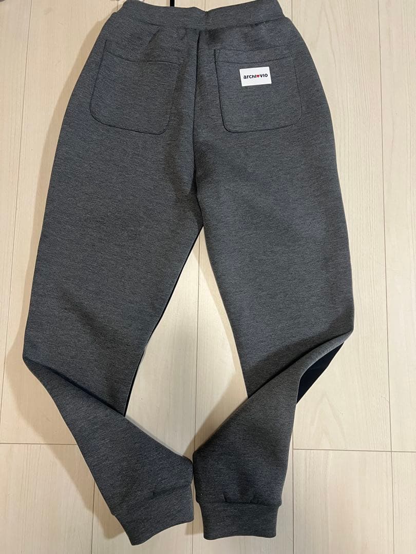 ARCHIVIOブラック/ グレー ジャージパンツ 36