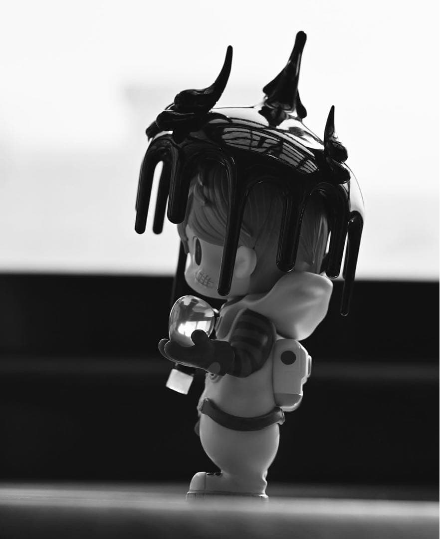 限定品300体　PopMart Lilios Dark Rain Popmart