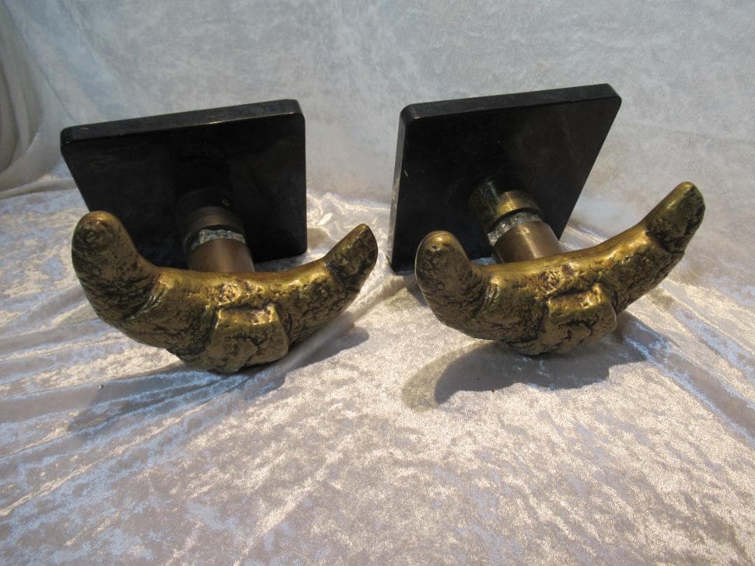 ドアノブ　作家物　真鍮　クロワッサン型　2個セット