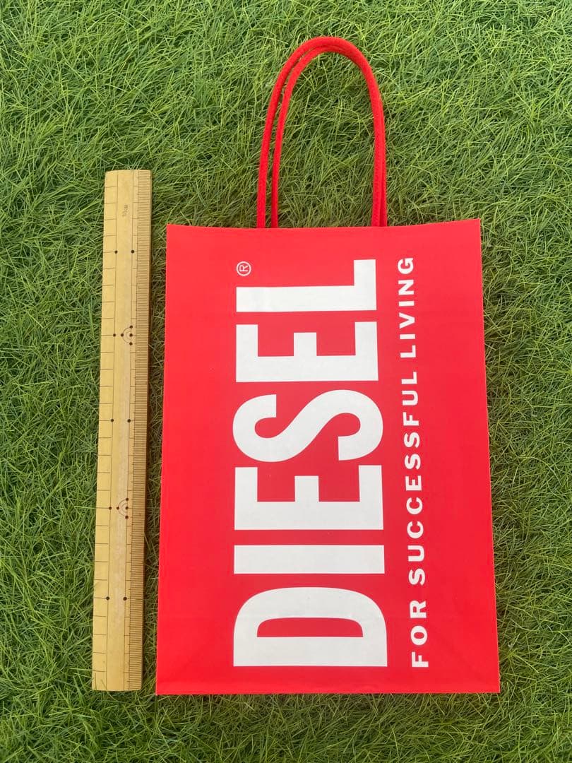 DIESEL ショップ袋 赤 中型 ショッパー 紙袋 手提げバック プレゼント袋