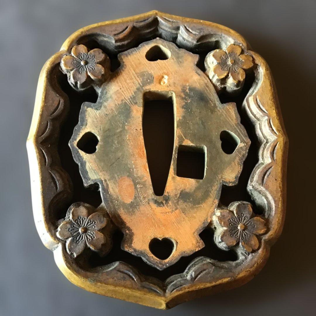 明治期軍刀尉官鍔　昭和量産軍刀鍔ではありません