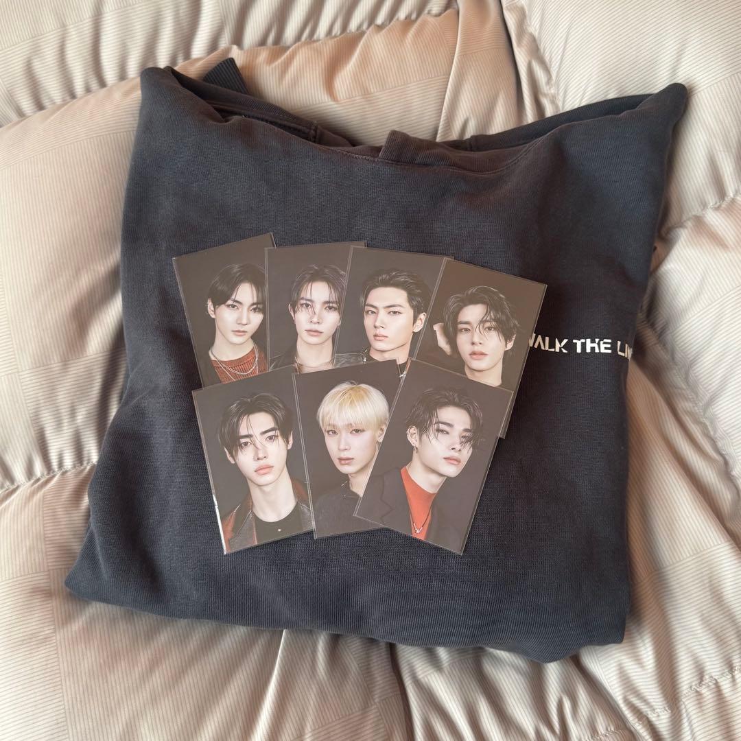 ENHYPEN ソウルコン　WALK THE LINE フーディー　パーカー