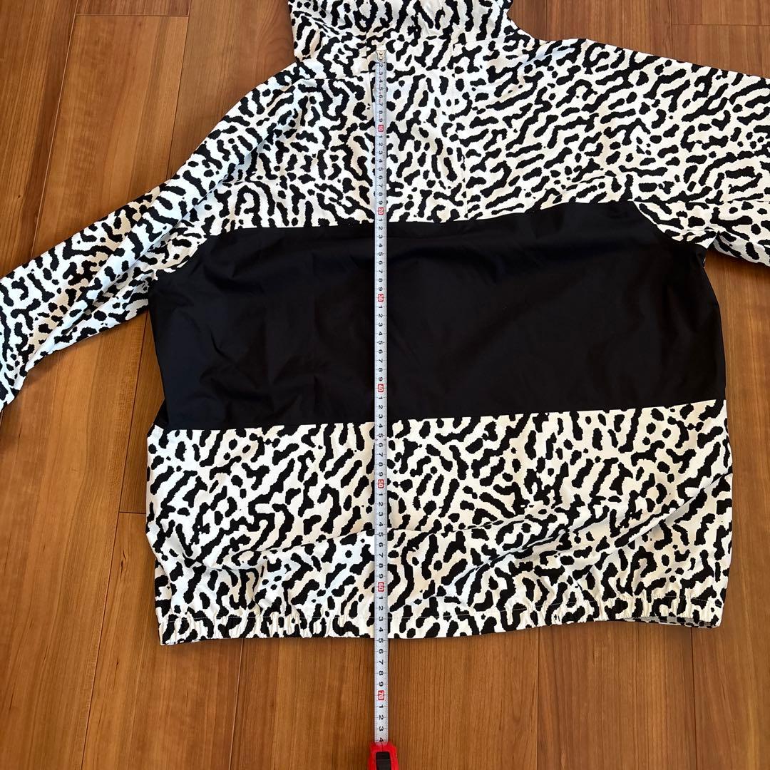 NIKE ACG : パッカブル レインジャケット 黒/白系 ゼブラ柄　Lサイズ