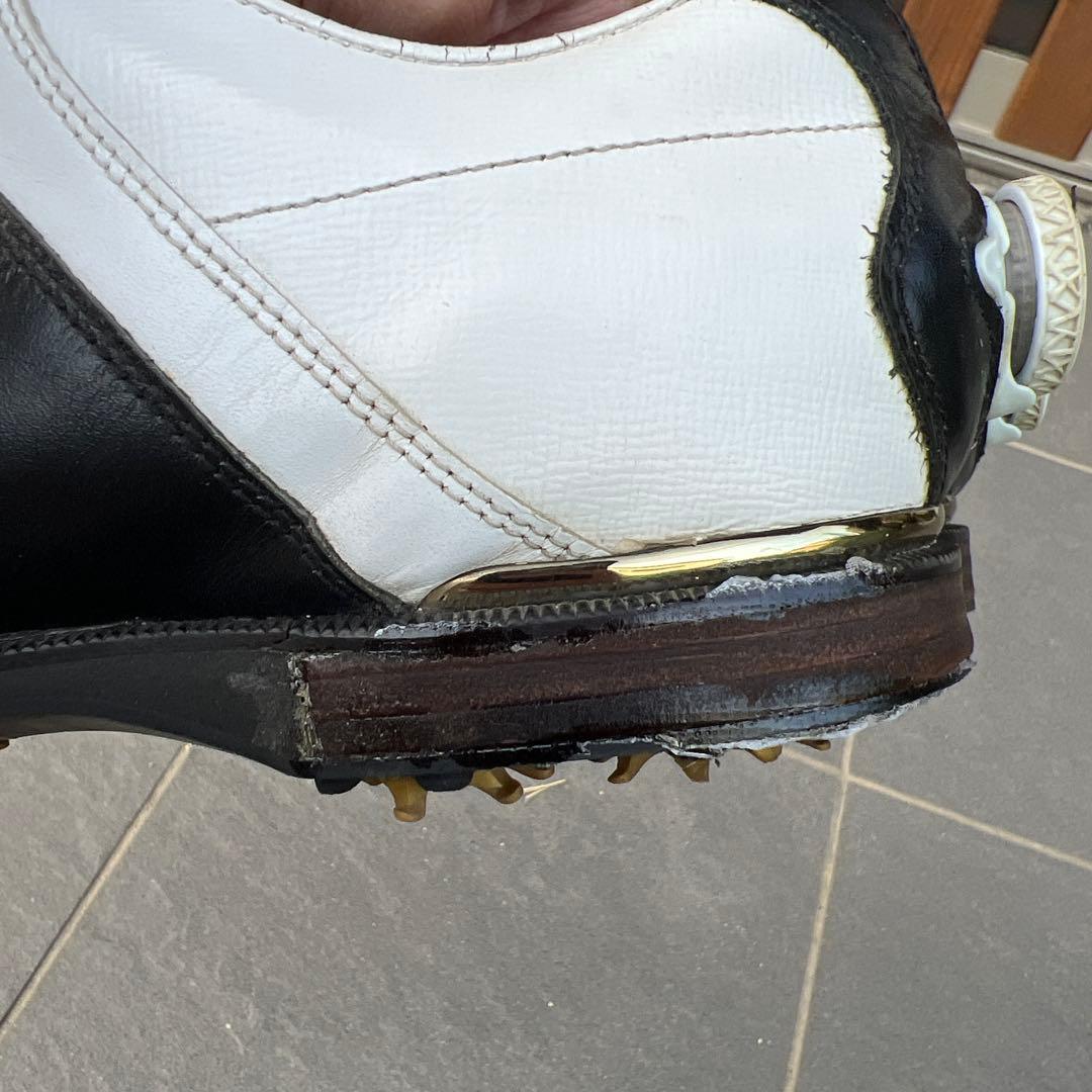 フットジョイアイコン、_ゴルフシューズ ホワイトとブラック レザー　⭐️希少