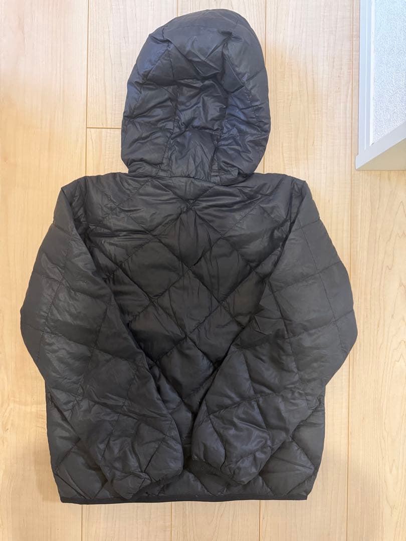 mont-bellリバーシブルダウンジャケットブラック、オレンジ