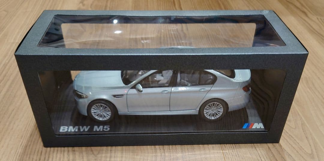【新品】 M5 1/18スケールモデル【未開封】