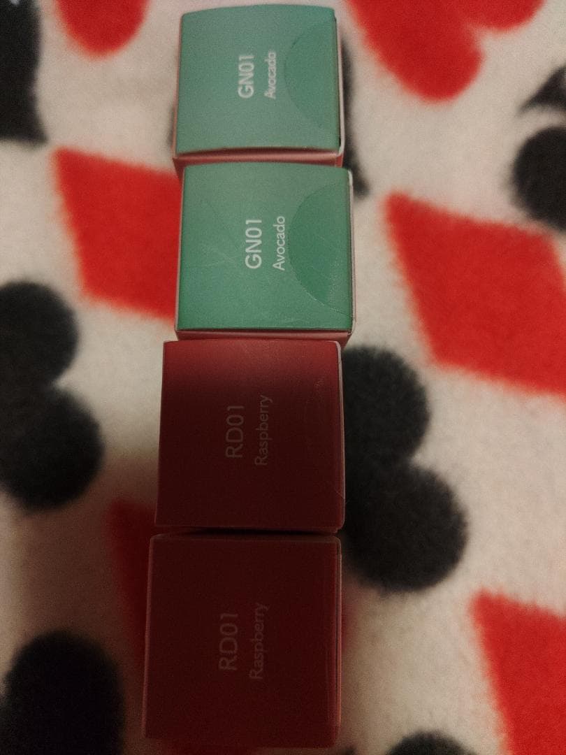 ロムアンド ネイルカラー アボガド&ラズベリー