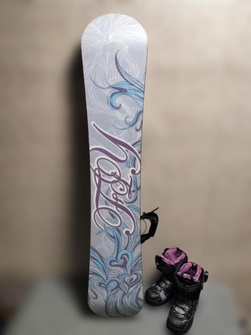 【4点セット】SPOON スノーボード 143cm / Salomonブーツ