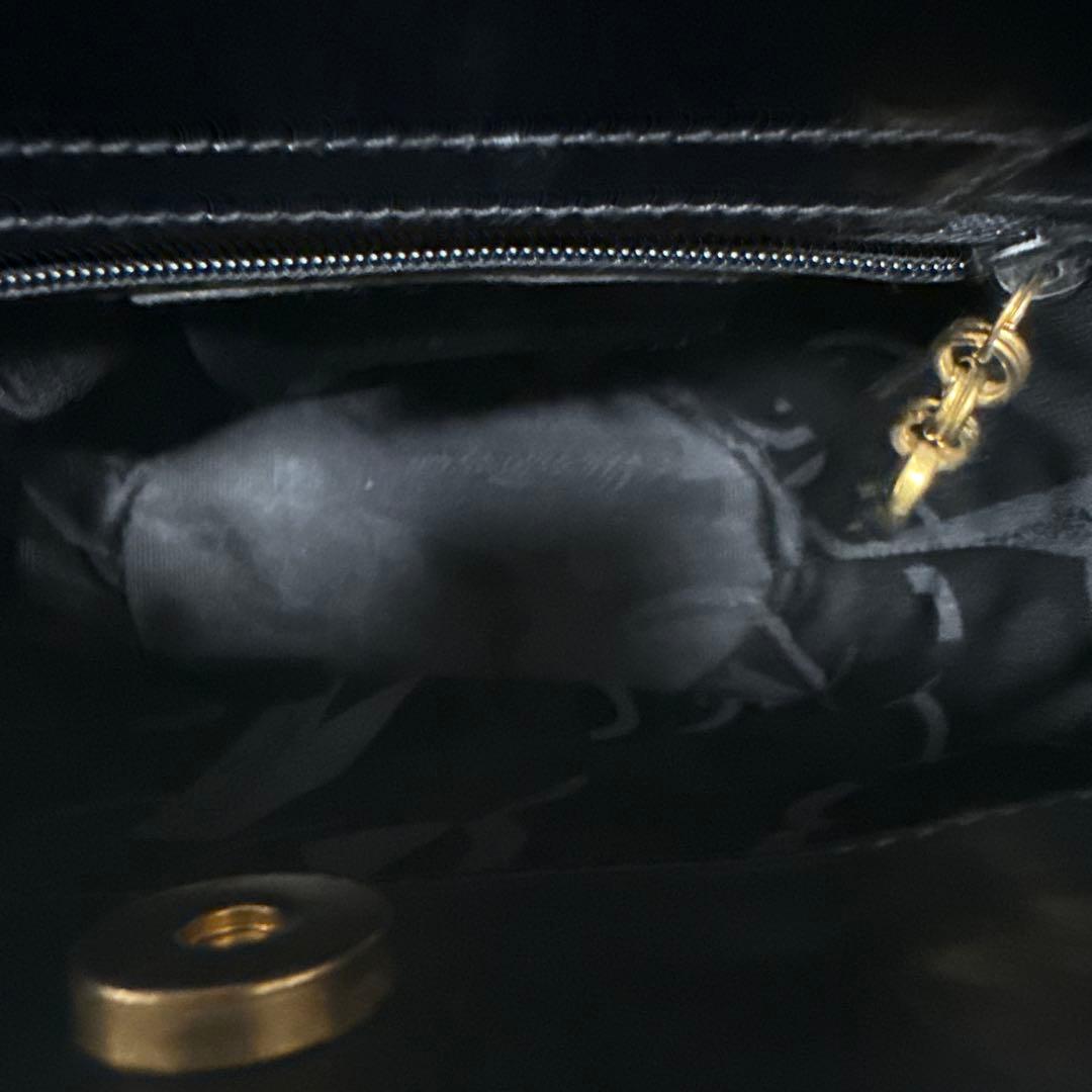 Ferragamo フェラガモ ハンドバッグ ヴァラリボンレザー 革 黒