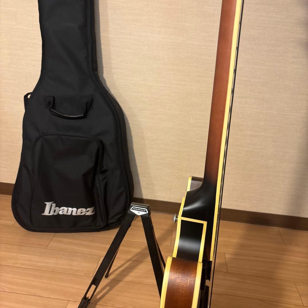 Ibanez セミアコースティックエレキギター左利きソフトカバー付き！！