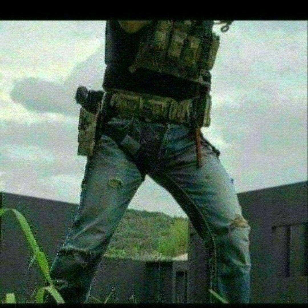 サファリランド　レプリカ　ホルスター　マットブラック　右用