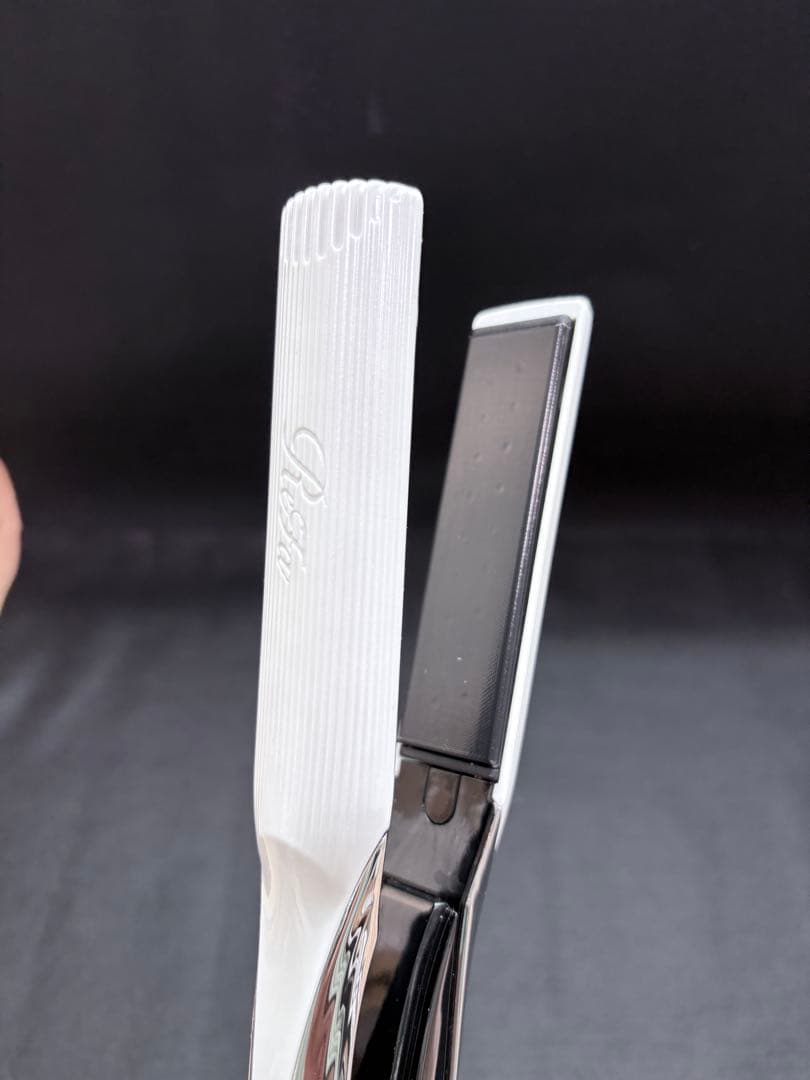 【あーち】ReFa ストレートヘアアイロン ホワイト/シルバー