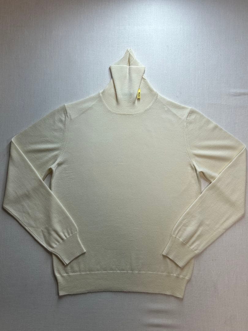 【美品クリーニング済】GRAN SASSOアイボリーホワイトタートルネック48