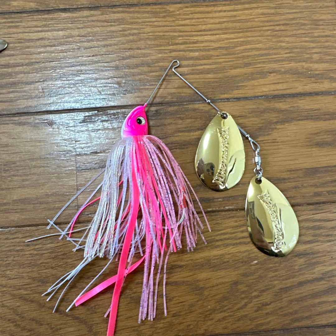 未使用品ヒルデブランド8番ブレード5枚付き、エンジェルスピナーベイト1/2オンス