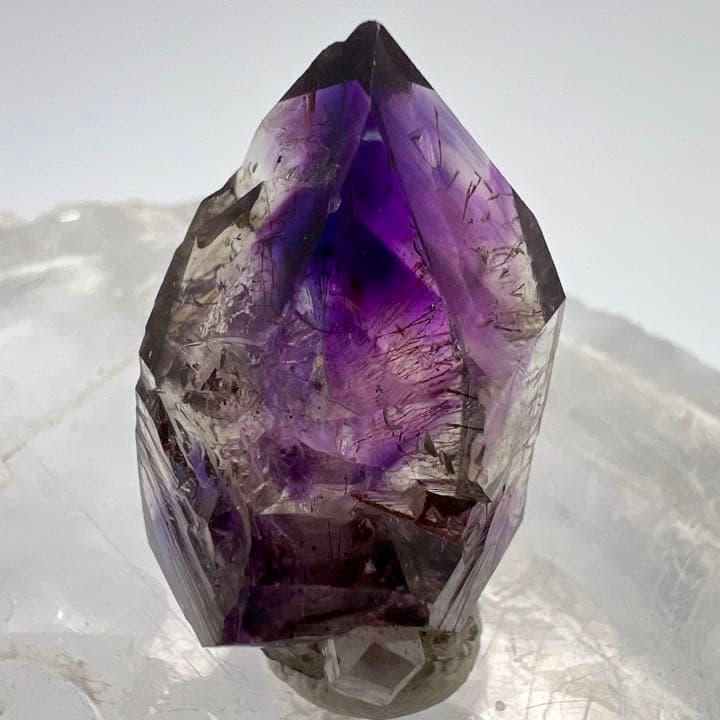 高品質 水入り シャンガンアメジスト(ジンバブエ産) クリスタル 原石 鉱物標本