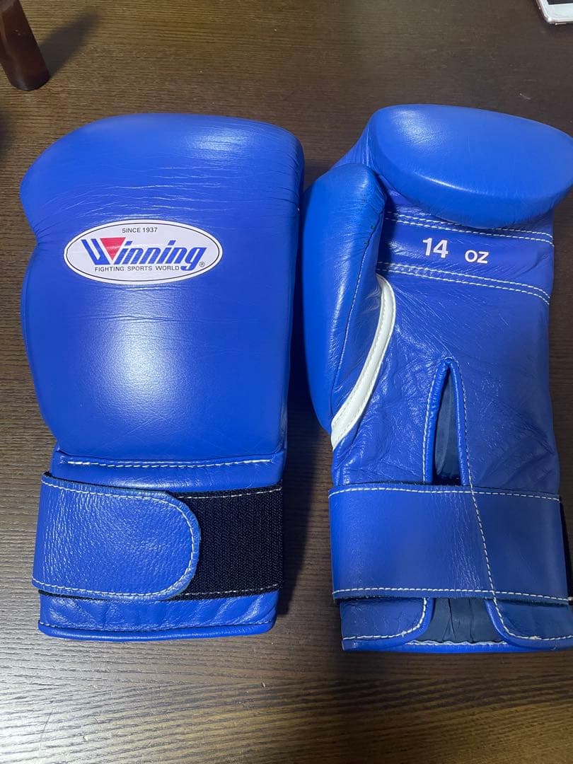Winning ボクシンググローブ 14 oz 青