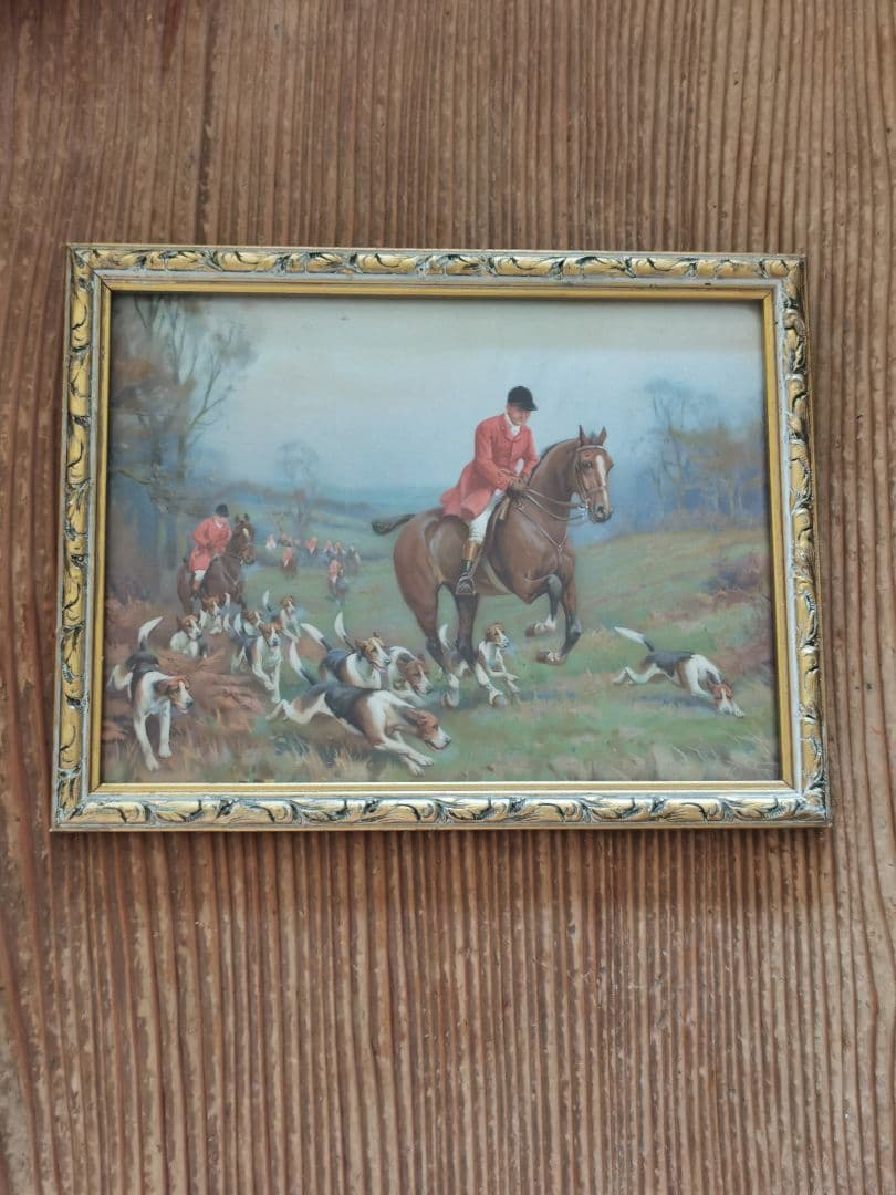ベルギー アンティーク 狩猟シーンの印刷紙 馬と犬 額装 金彩彫ガラスフレーム