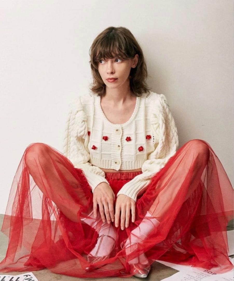 トップス POPPY RIBBON FLOWER CROPPED CARDIGAN