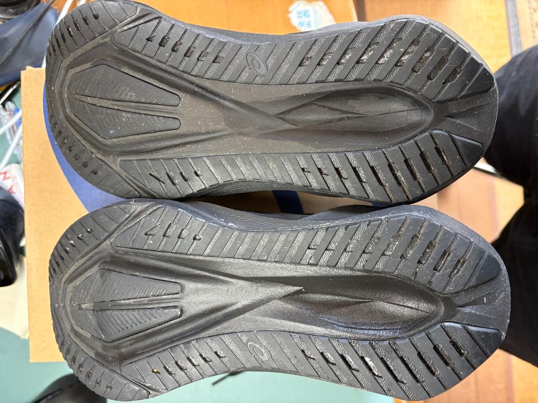 スパイク・シューズ NOVABLAST 5 WIDE 25.5cm BLACK