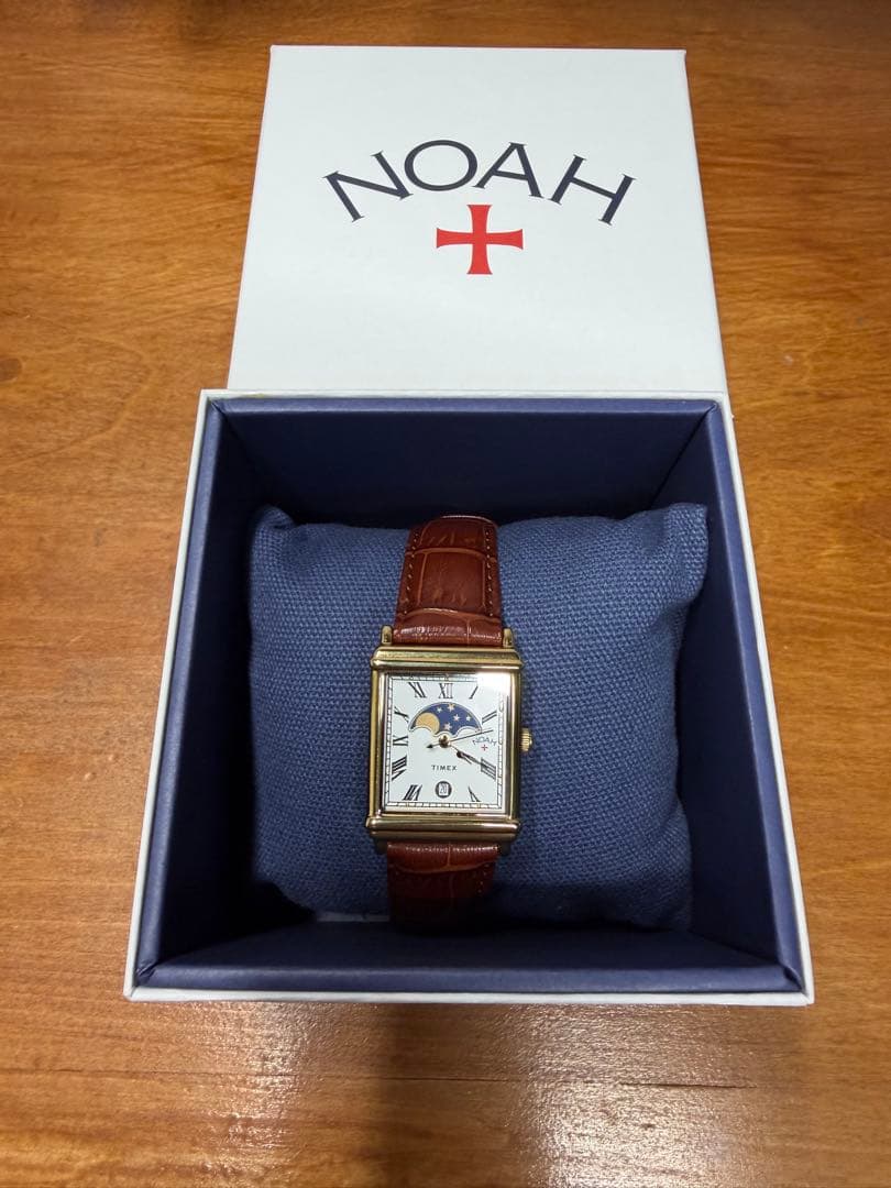 時計 Noah x Timex Moon Phase Watch