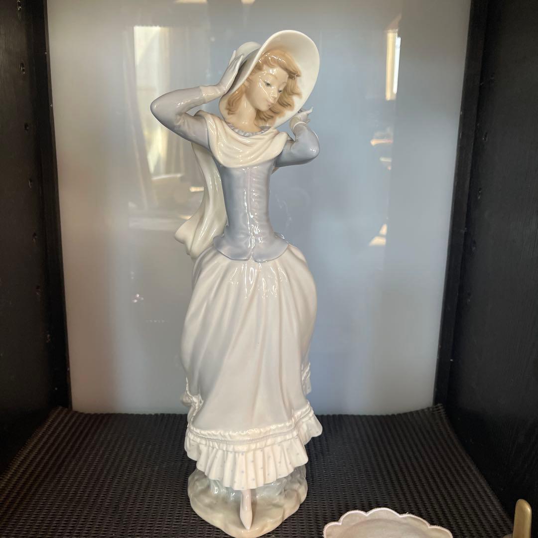 リヤドロ　春のそよ風　陶器製