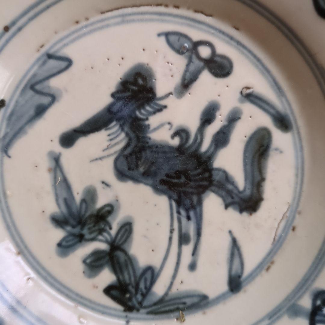 青い絵付けの陶器製平皿　呉須手　皿　骨董品