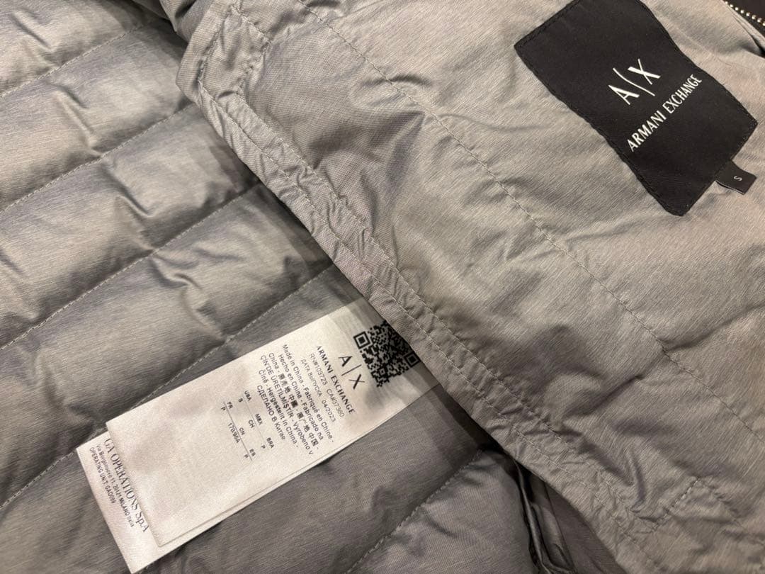 美品⭐︎アルマーニエクスチェンジ　黒メンズダウンジャケット Sサイズ