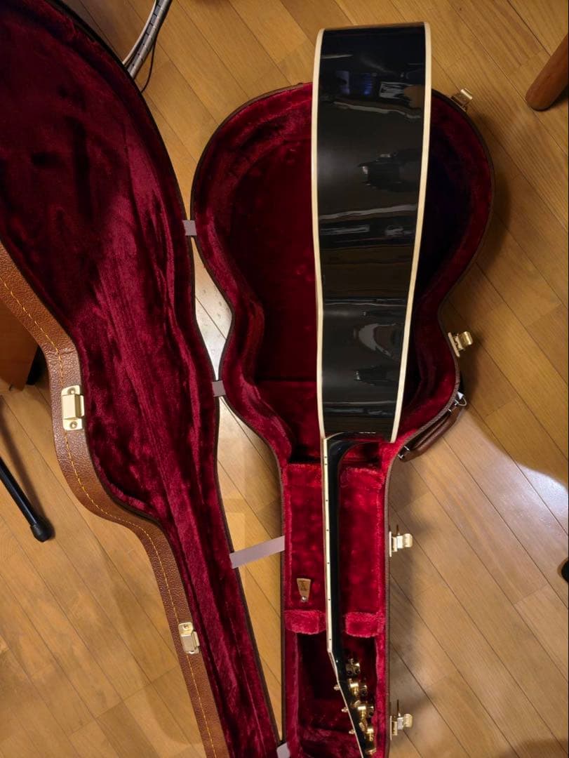 ギブソンGibson Elvis SJ-200 エルビス スーパージャンボ