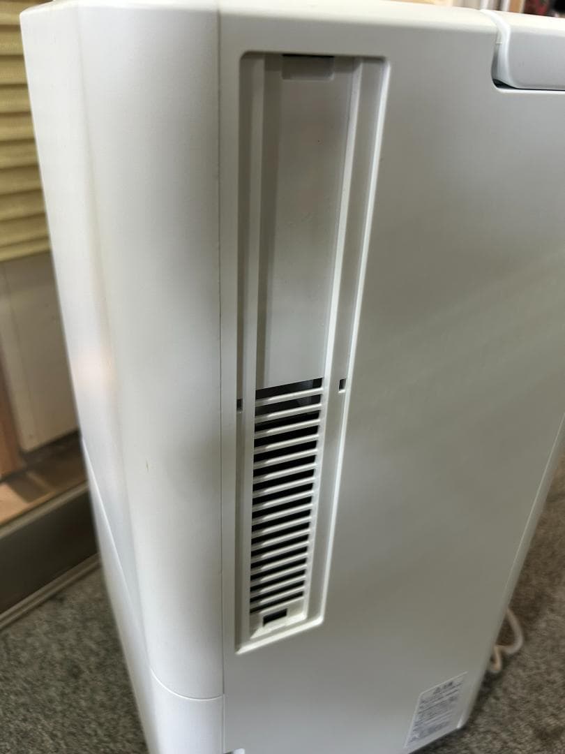 【美品】【2024年製】アイオーヤマ コンパクトクーラーICA-0301G